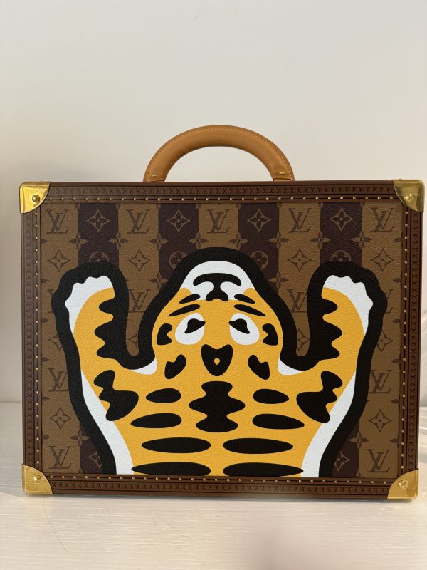 LOUIS VUITTON 48H COTTEVILLE NIGO