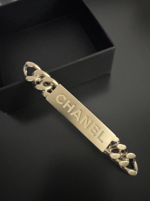 CHANEL SPILLA