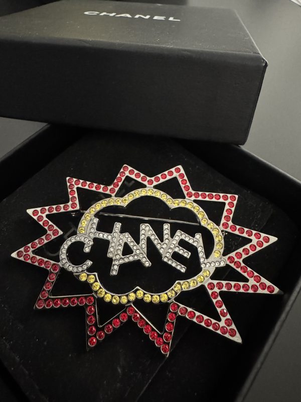 CHANEL BROOCH WITH CRYSTALS