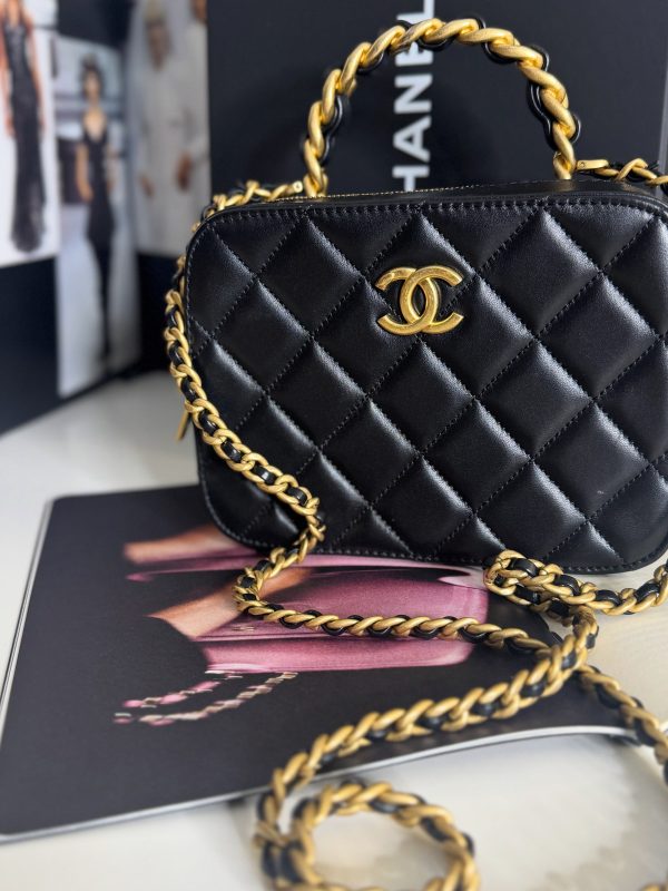 CHANEL MINI VANITY