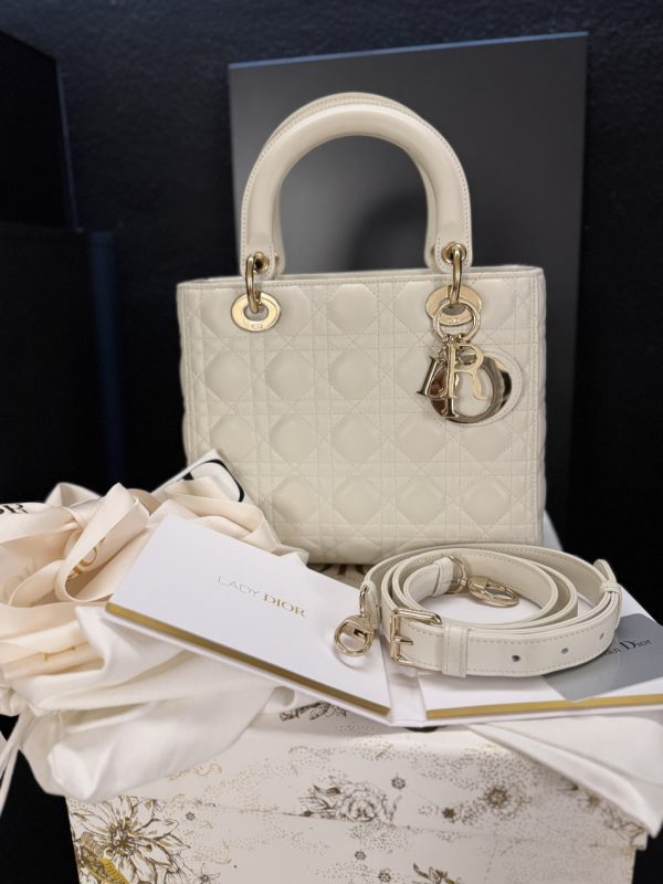 LADY DIOR