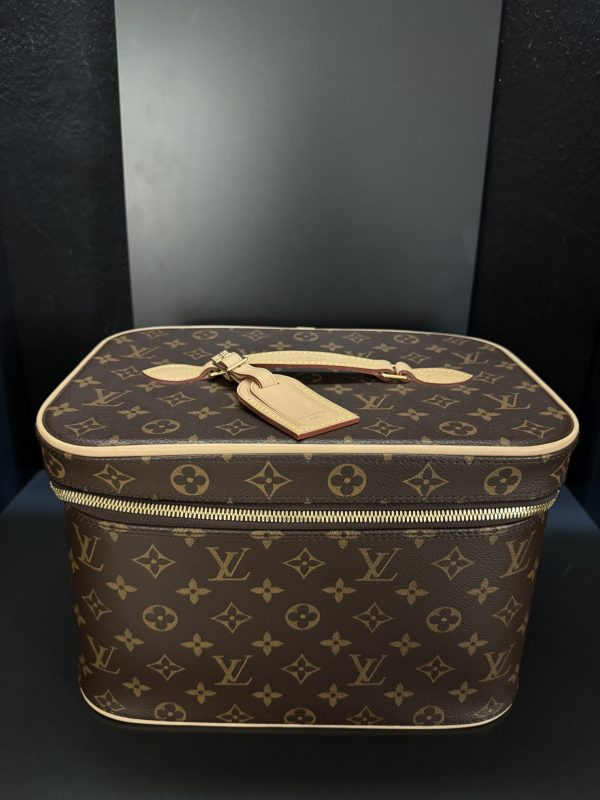 LOUIS VUITTON NICE BEAUTY con tracolla